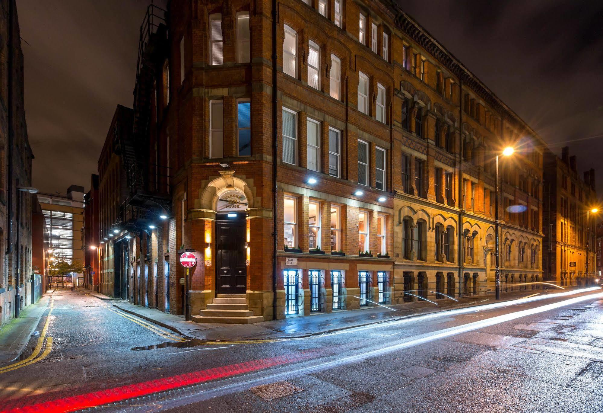 Eleska'S Apart Hotel Manchester Exterior photo